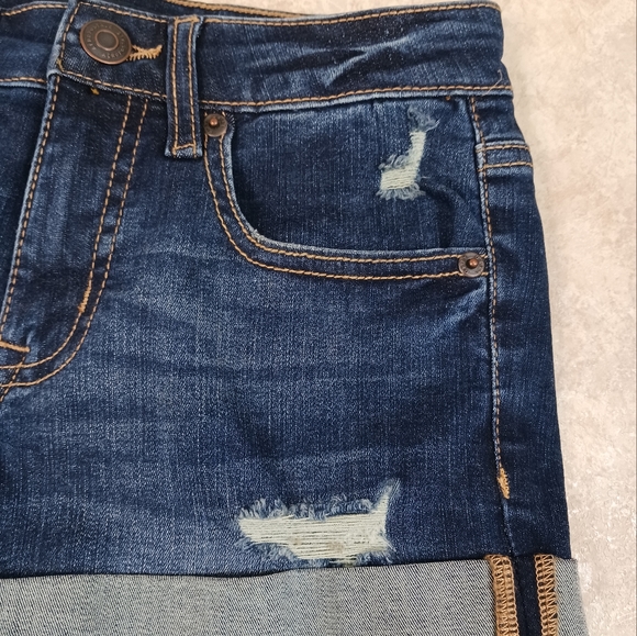 AERO Jean Shorts Size 4 - Picture 3 of 10